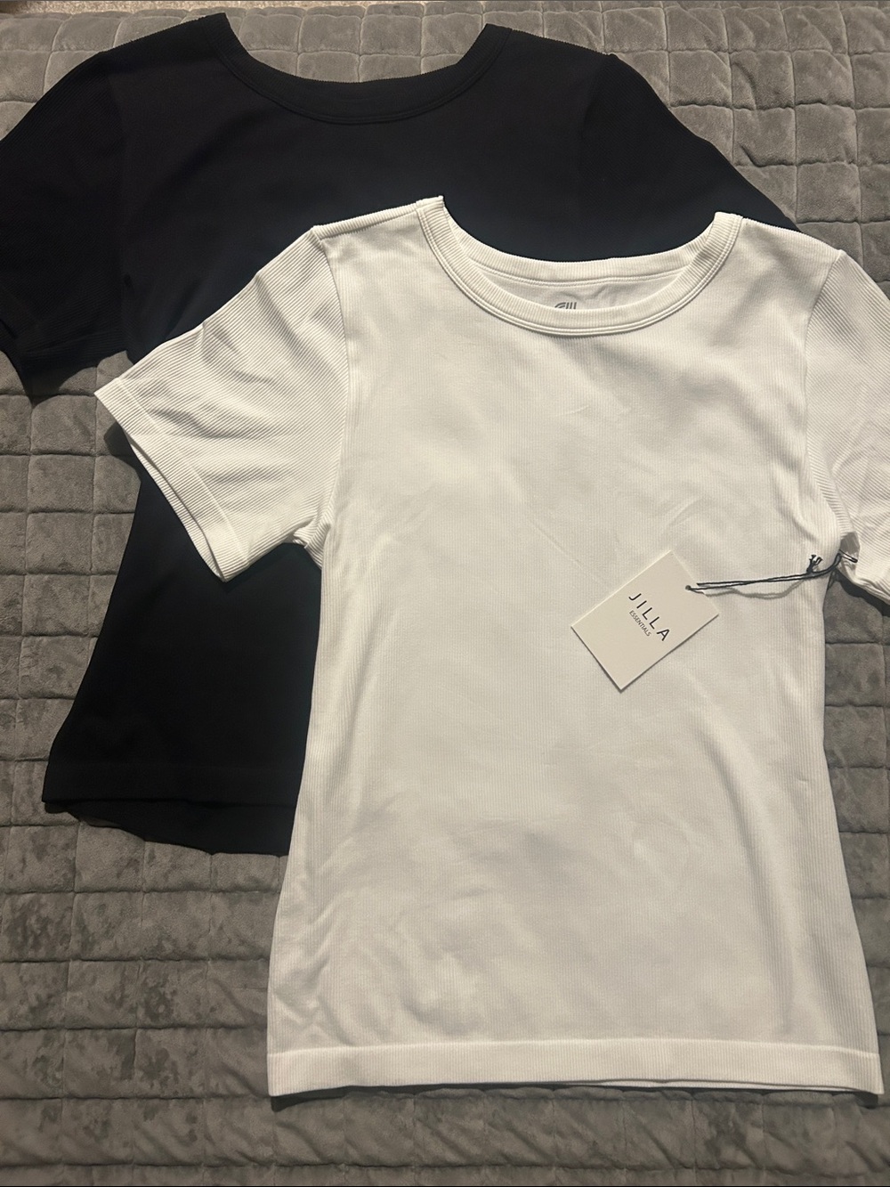 Womens Short Sleeve Tee set — White & Black